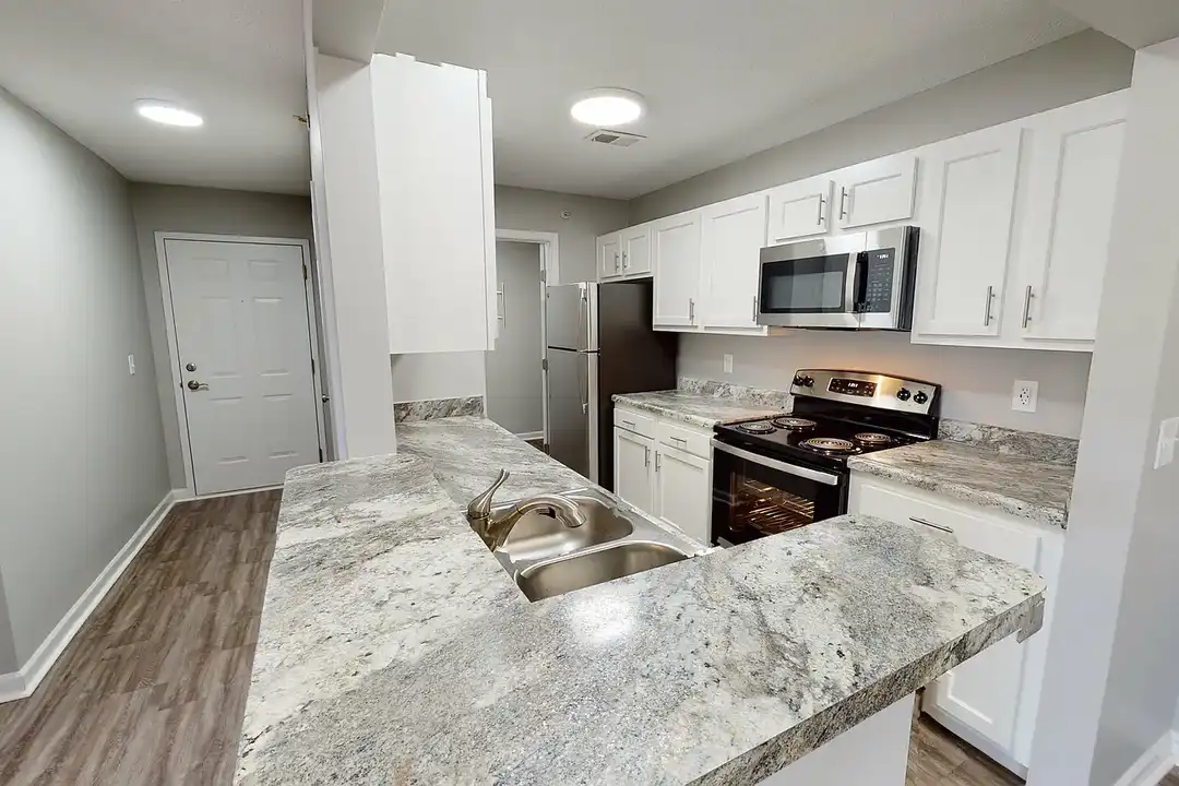Burlington Oaks Apartments – photo 1 of 39