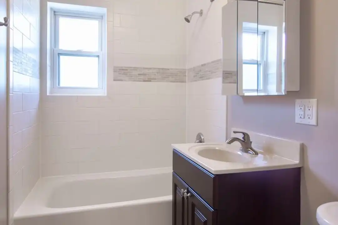 Apartment in Hackensack - More