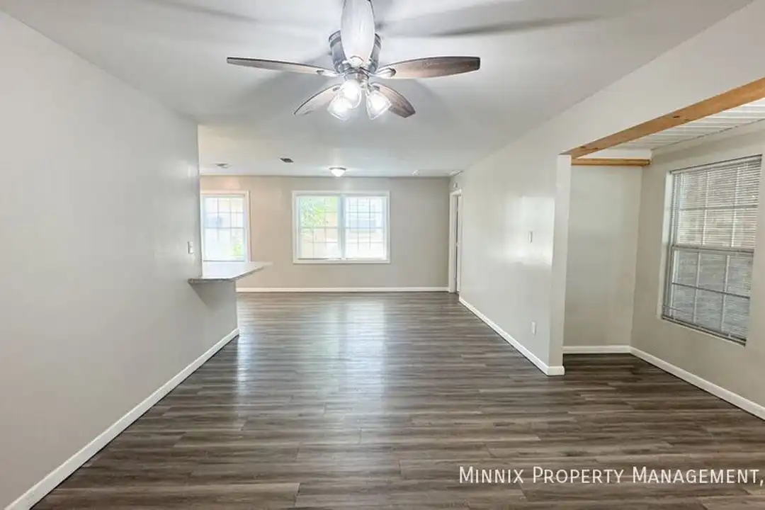 House in Lubbock - View 6