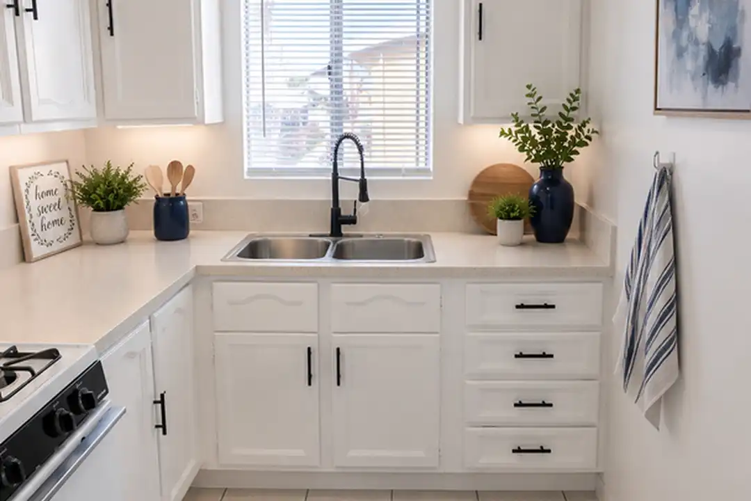 1549 Linden Ave unit 1549B - View 3