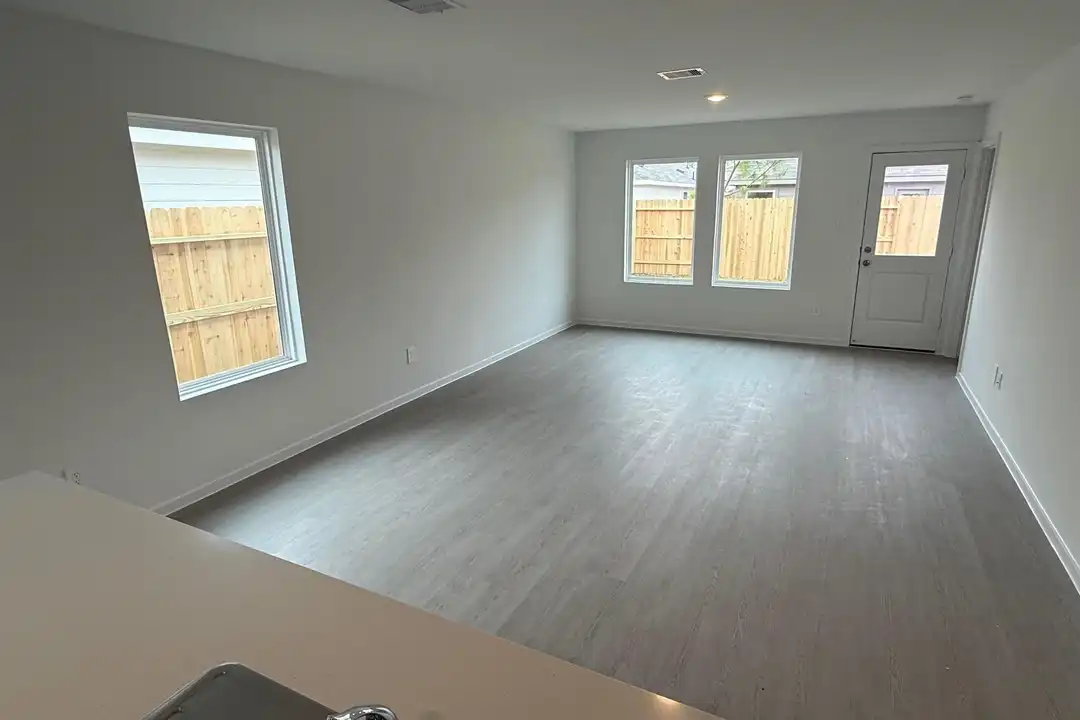 25292 Leather Leaf Ct - View 5