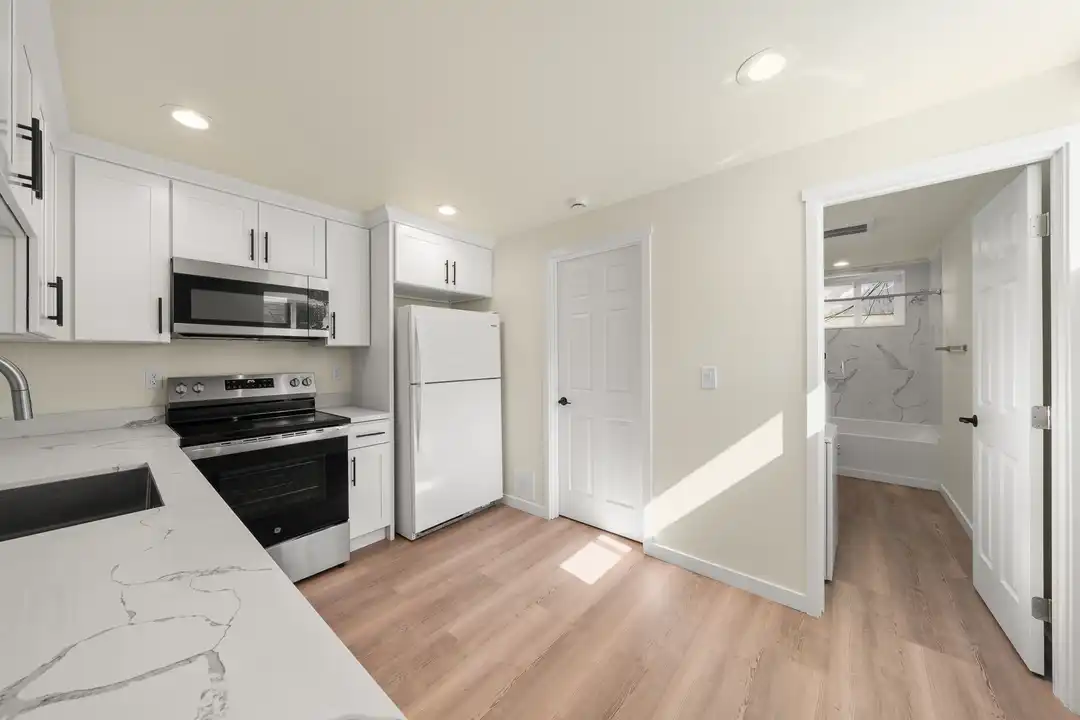 8322 Wabash Ave S unit 8324 B - View 3