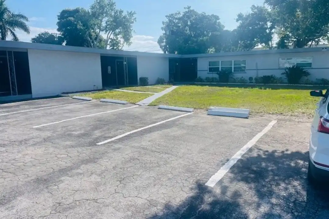407 S Jupiter Ave unit 407-7