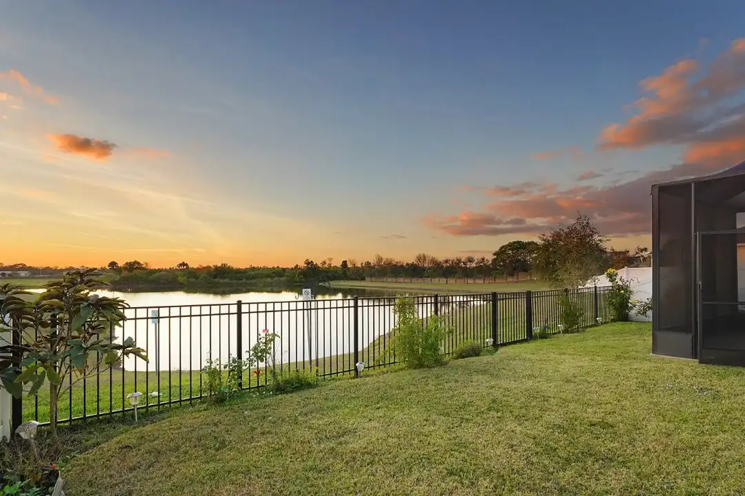 7322 34th Ct E - View 3