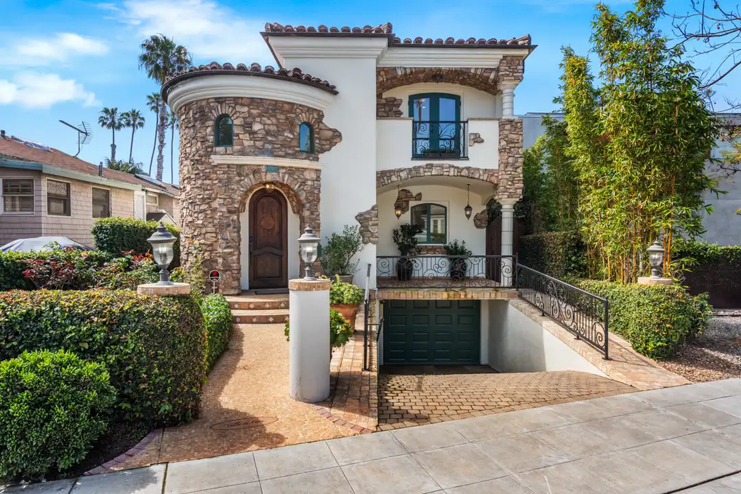 7964 Prospect Pl – pohled 2