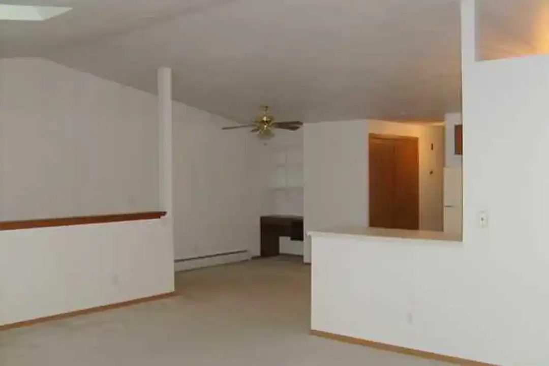 Harbour Pointe Villas – photo 1 of 15