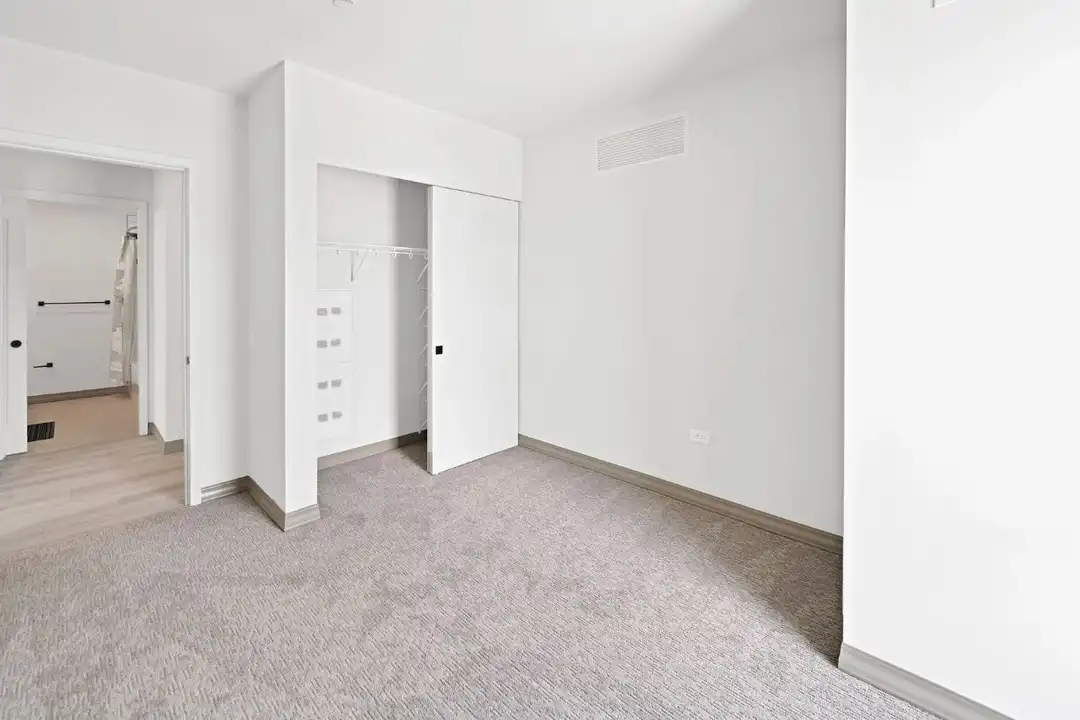 Apartment in West Chicago Township, Wicker Park, Cook County - More