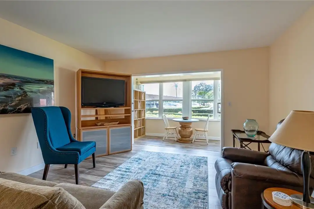 5020 Brittany Dr S #125 - View 3
