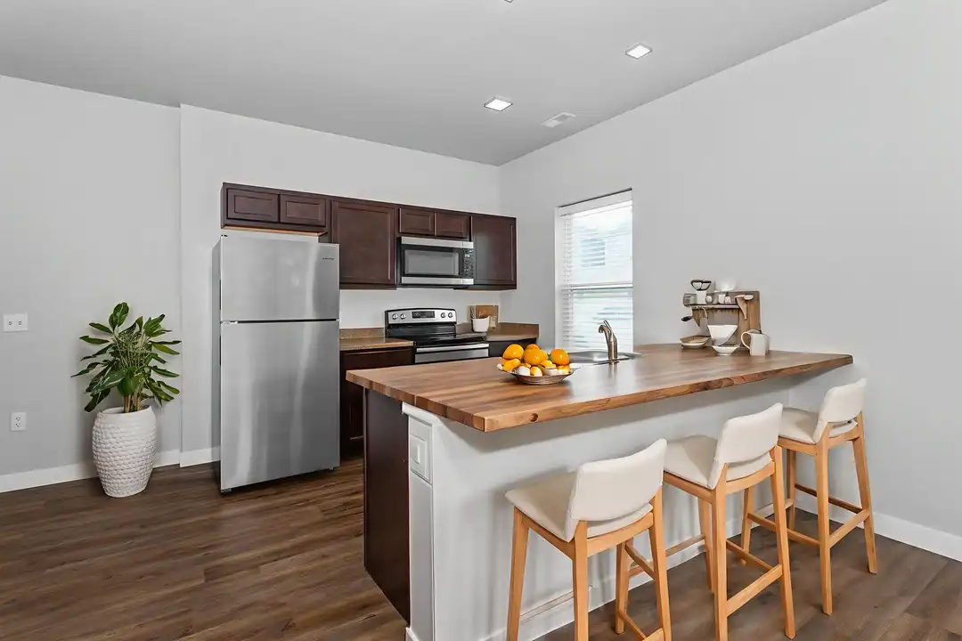 5472 Devils Glen Rd unit 307 - More