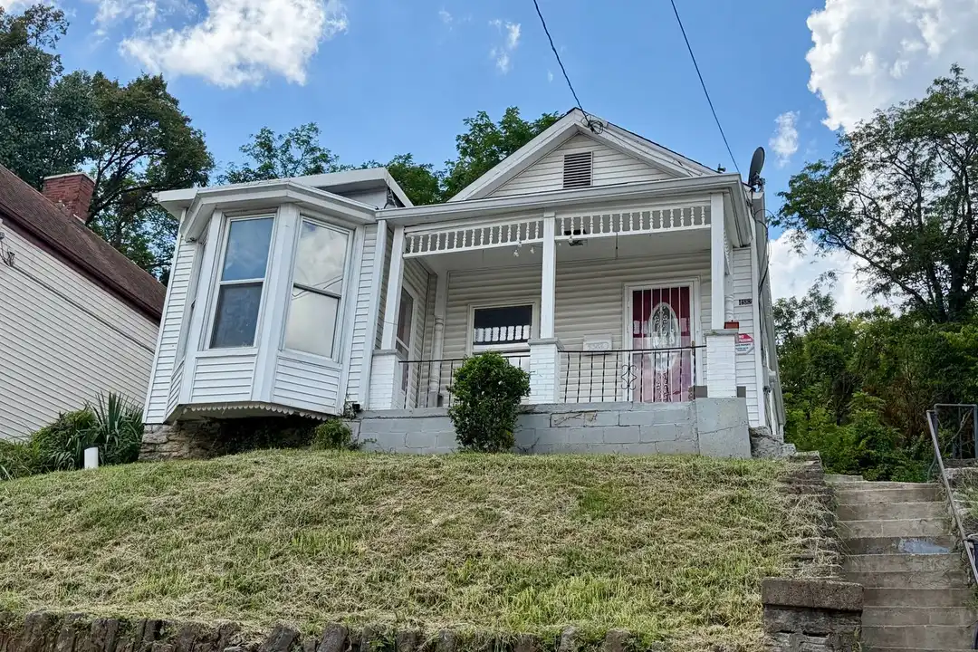 4582 Eastern Ave – photo 1