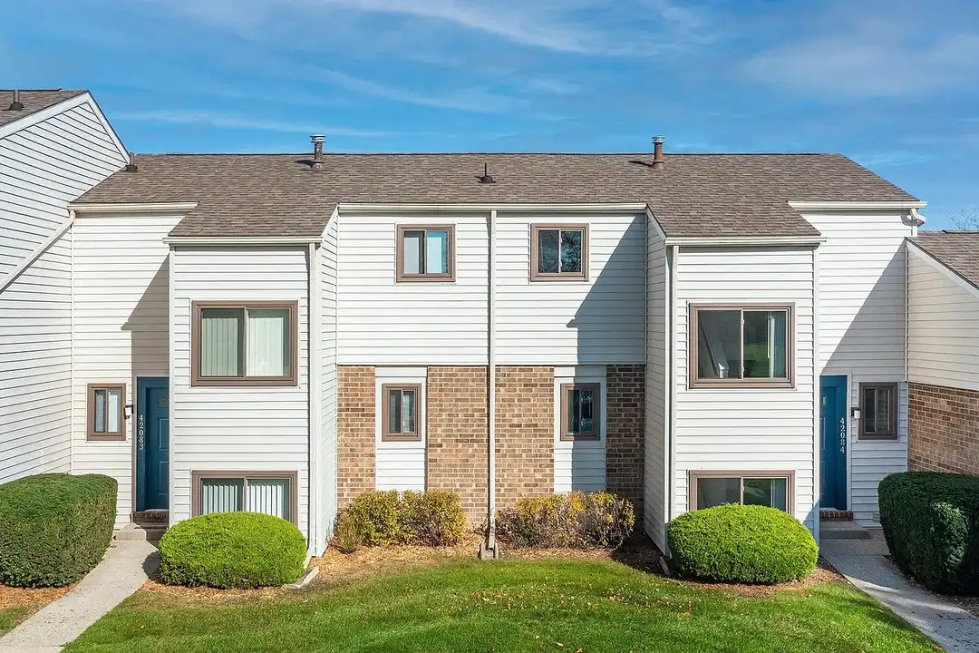 Waters Landing Apartments – photo 1