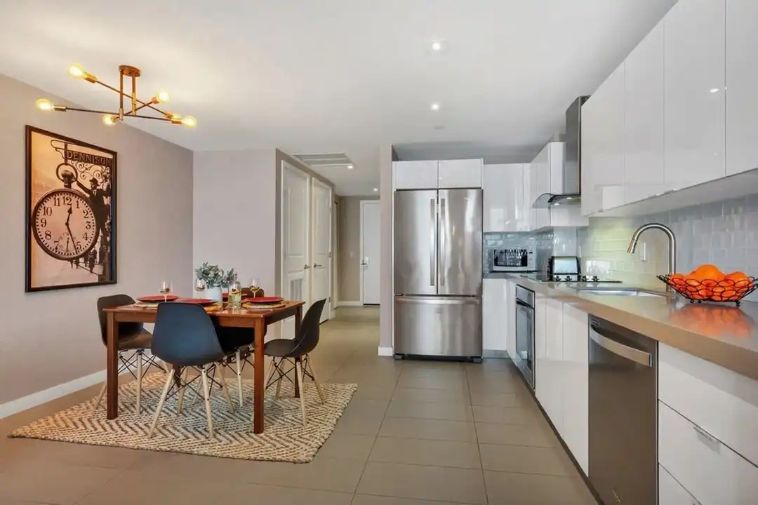 Apartment in Miami - View 4