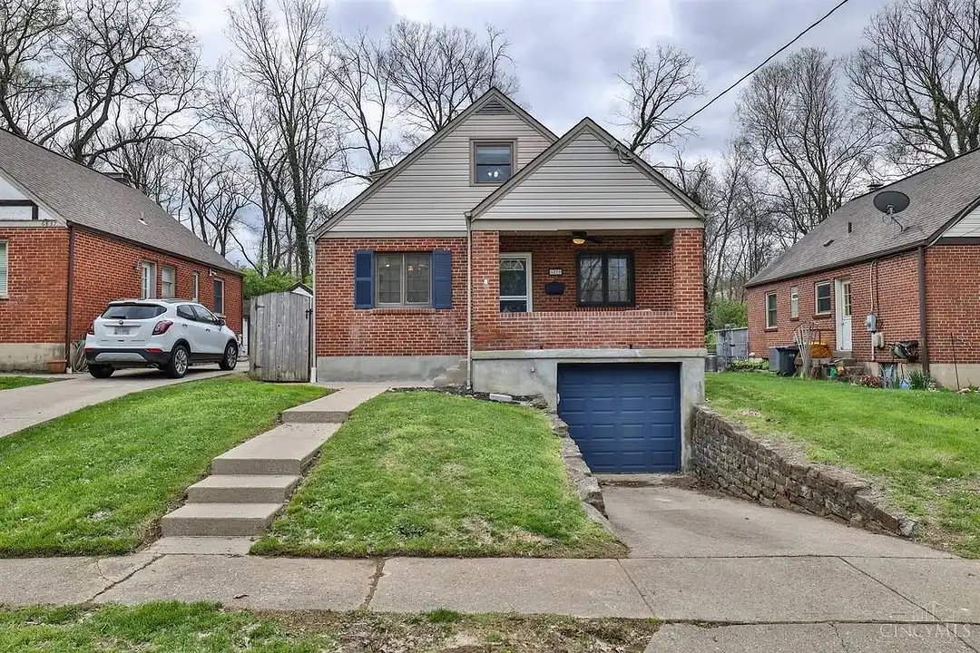 6839 Esther Ln – photo 1
