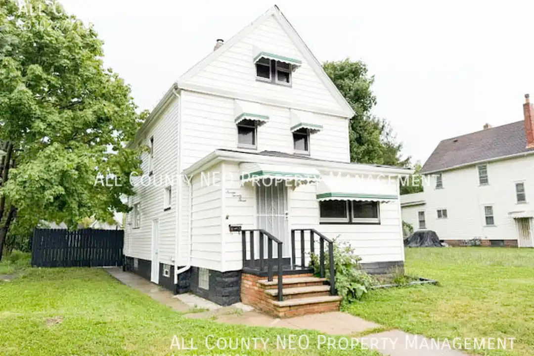 723 E 156th St – photo 1