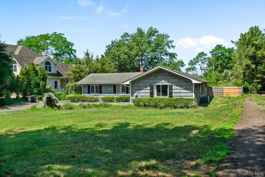 37 Cairo Ave – photo 1 of 36