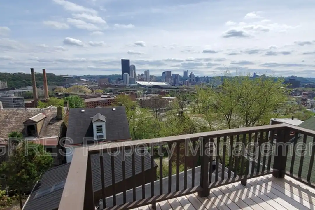 1109 Goettmann St unit Unit 2 – photo 1