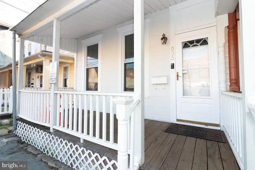 635 Chambers St - View 3