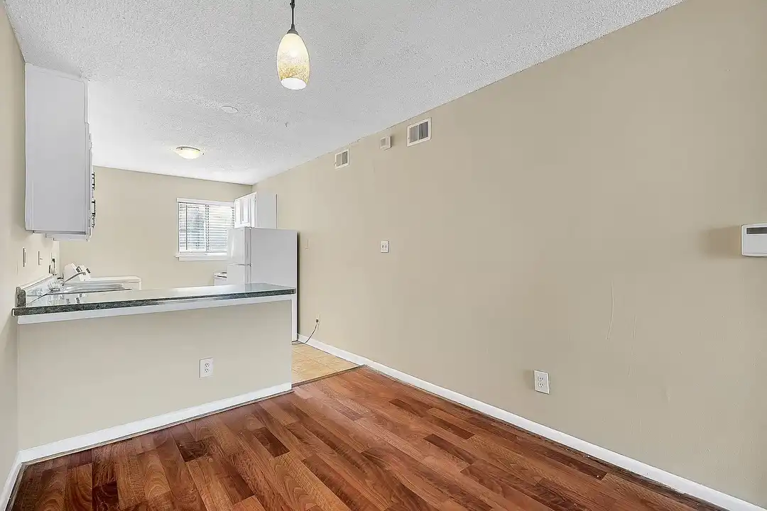 Clairmont Hill – photo 1