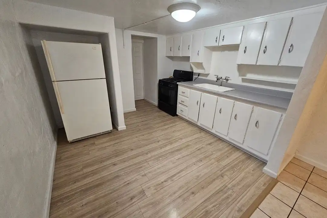 202 W 2nd Ave unit #1 - View 6