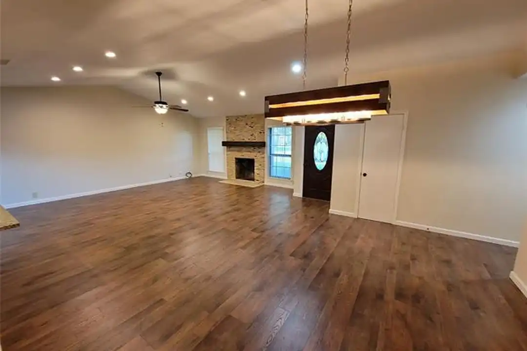 629 Perdido Dr - More