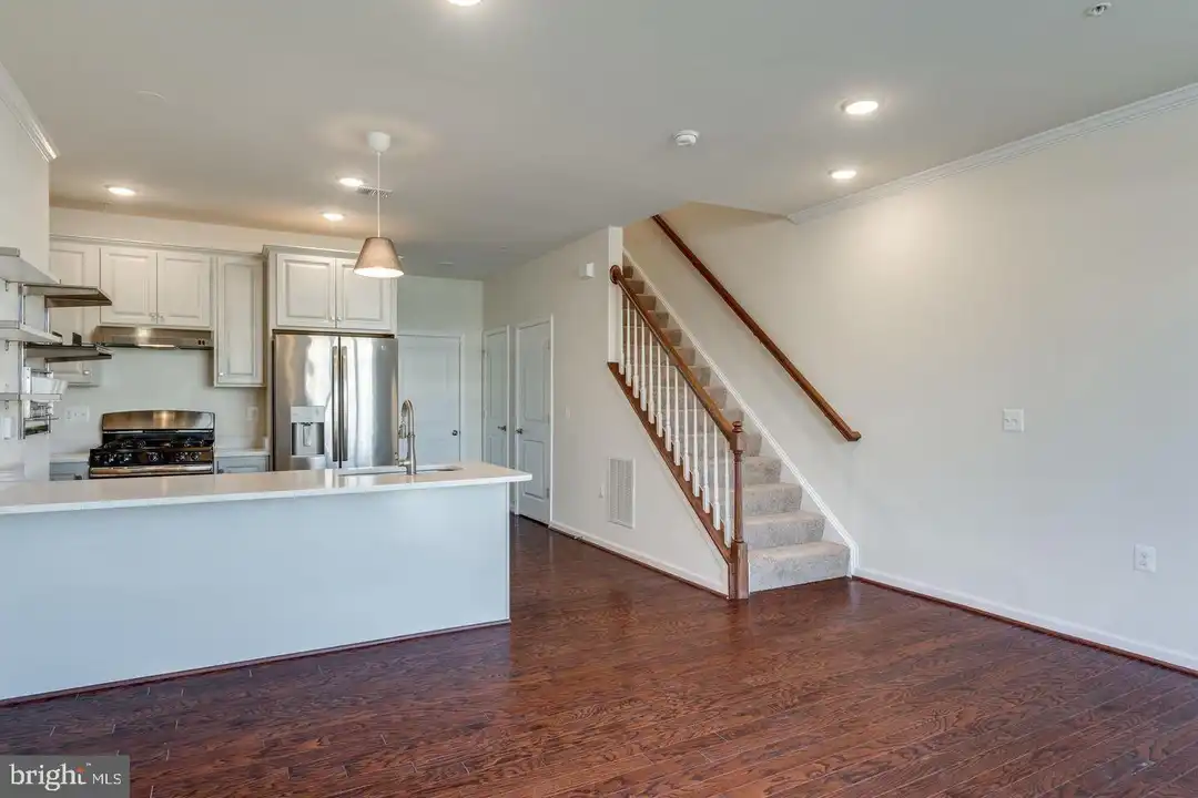 1004 Ribbon Limestone Terrace SE - View 4