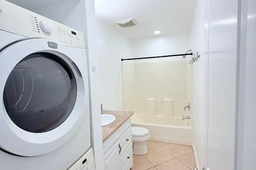 Apartment in Santa Barbara - View 3