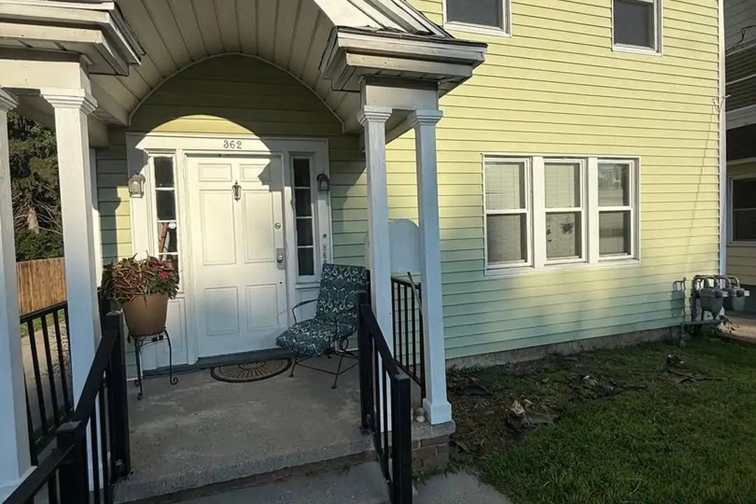 362 Van Buren Ave unit 2 – photo 1 of 10