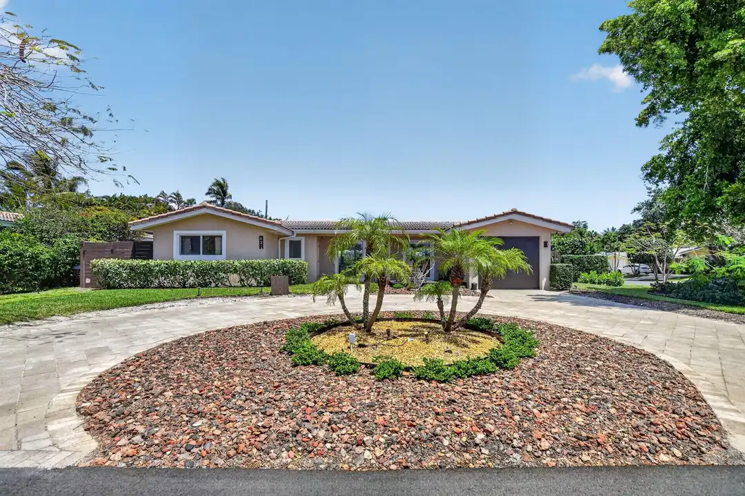 424 SW 7th Way - View 3