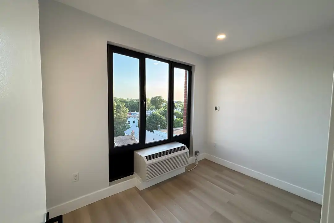 316 Forrest St - View 6