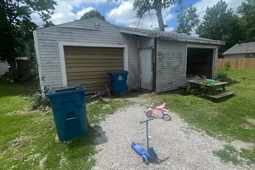 319 W Corbin St - View 6