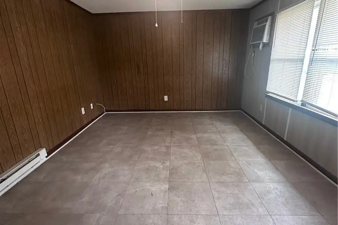 1047 Rulnick St #D – photo 1