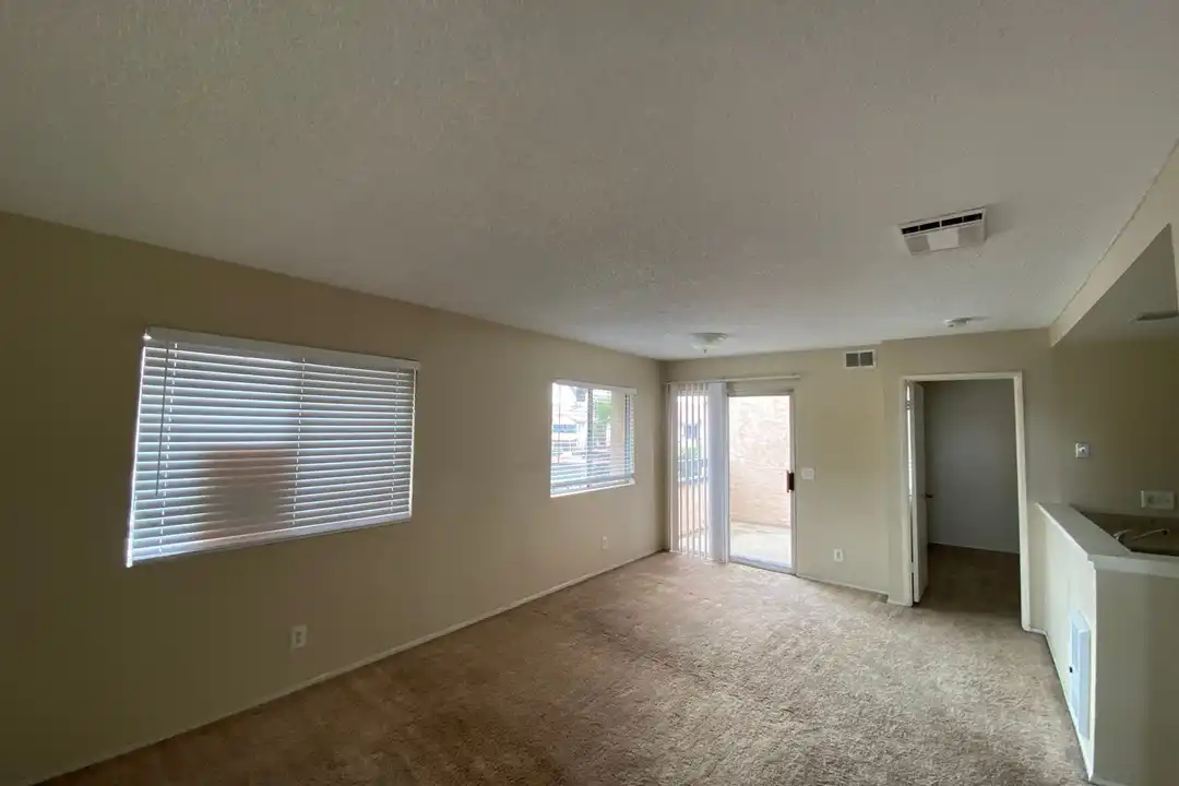 Apartment in San Diego - View 2