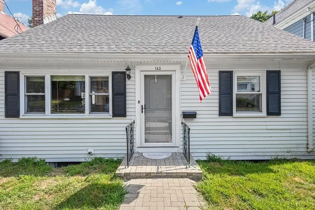 143 Perham St – photo 1