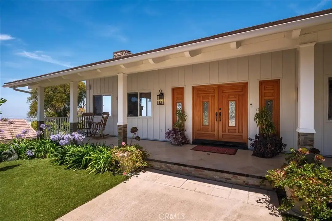 House in Rolling Hills - View 3