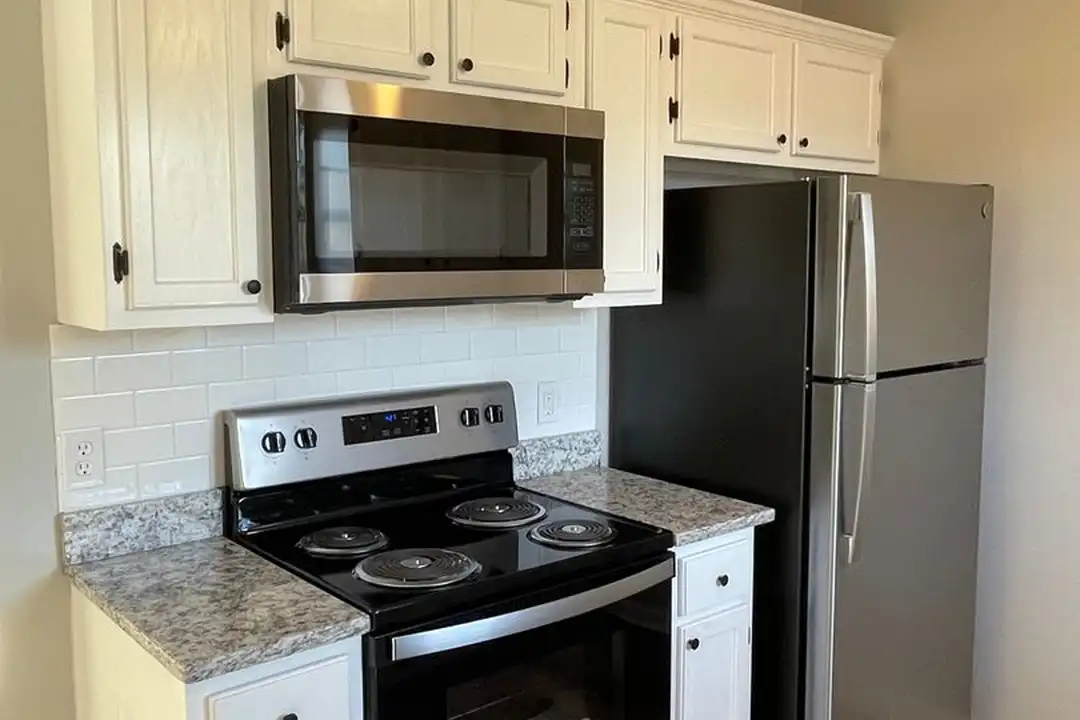 1415 Huebner St - View 5