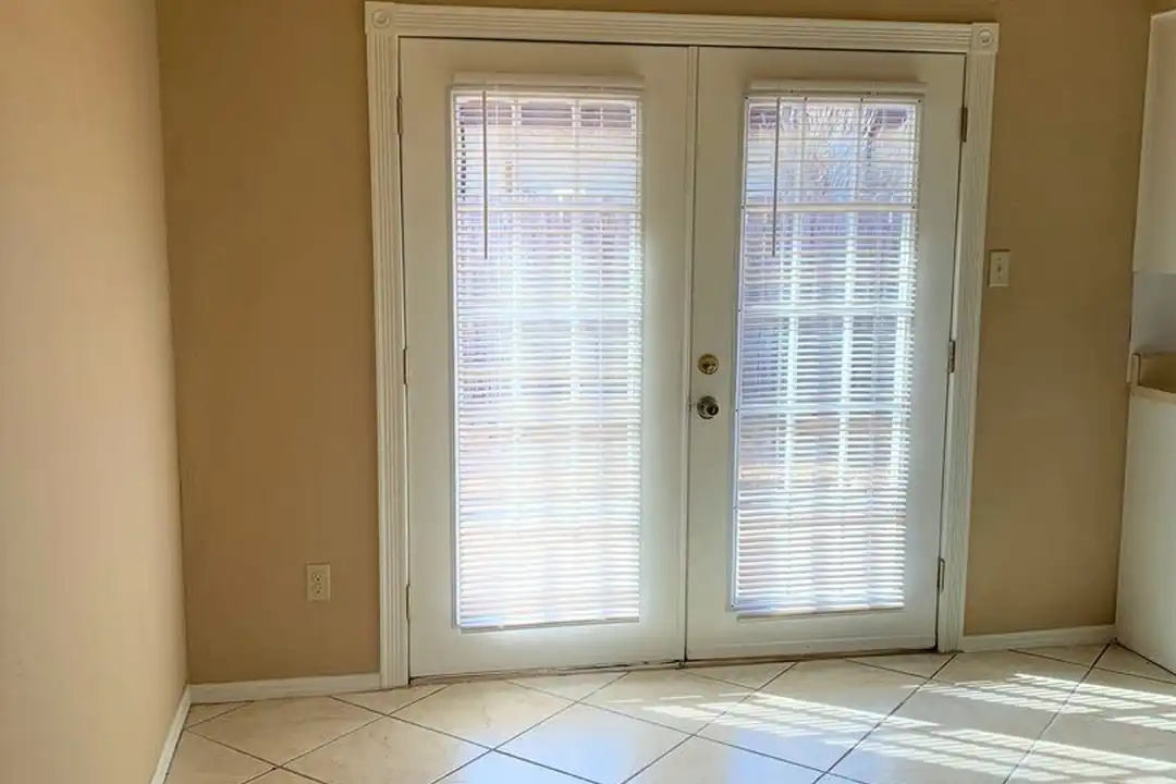 1001 SE Alta Ln - View 5
