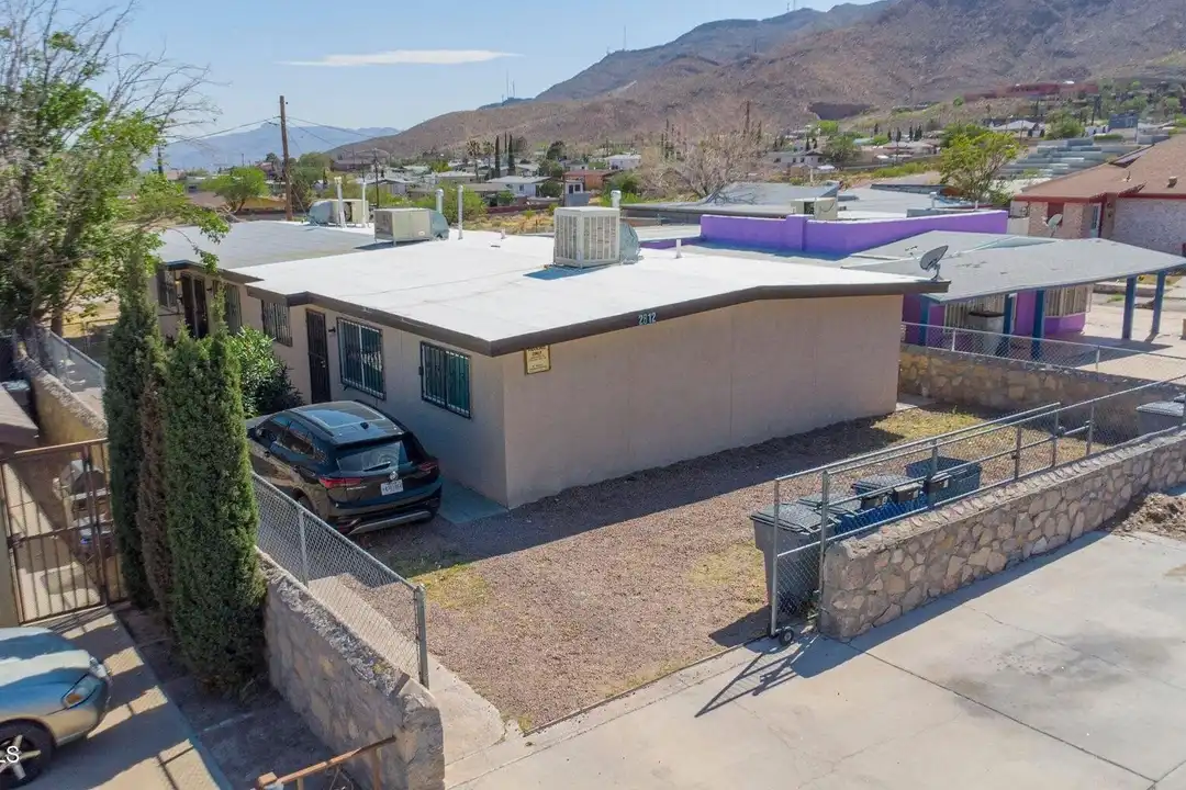 2812 Van Buren Ave #A – photo 1