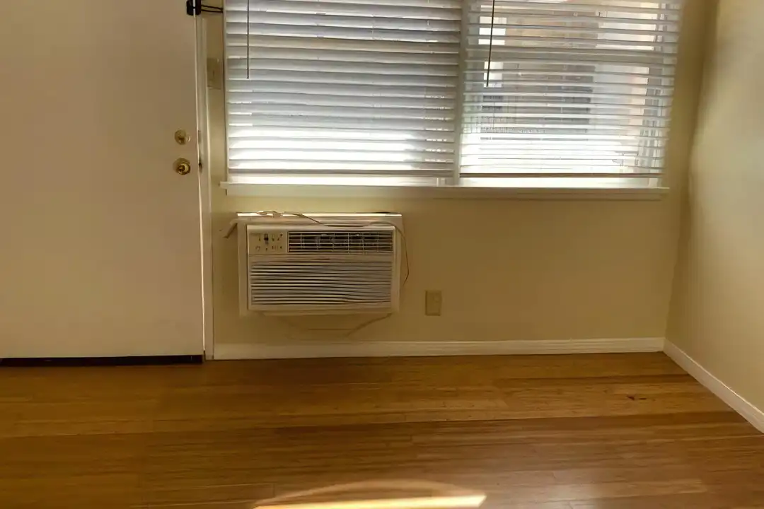 4960 Kester Ave unit 6 - View 2