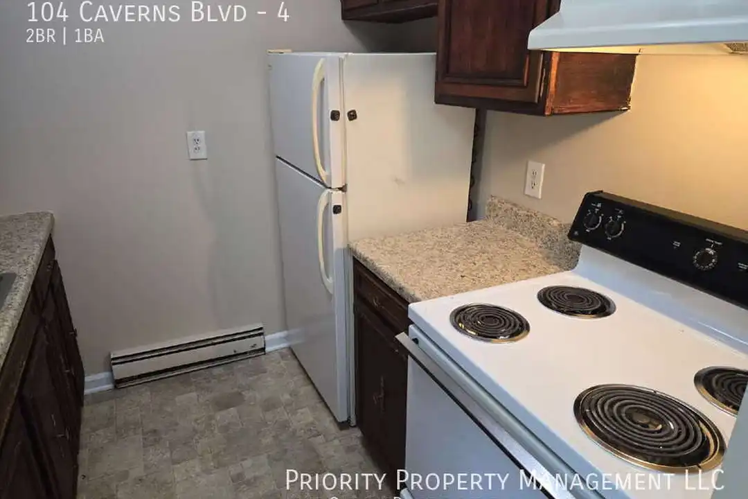 104 Caverns Blvd - View 4