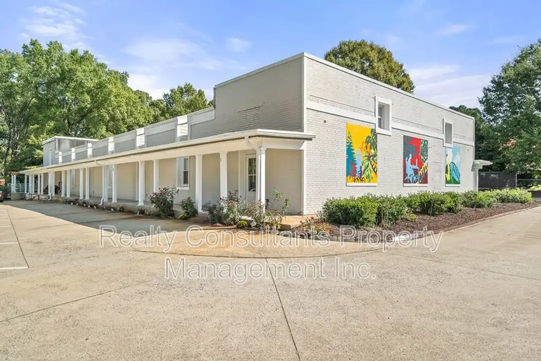 604 E Iredell Ave unit 2 - View 2