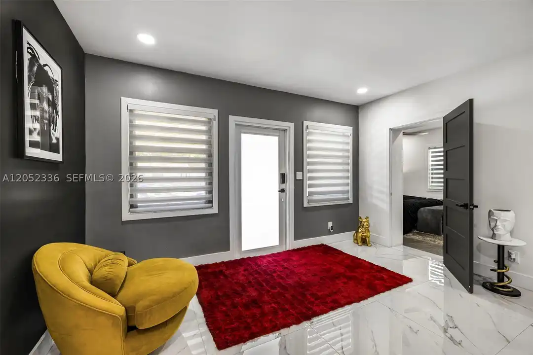 285 NW 45th St unit 0 - View 5