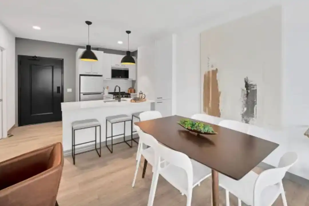 Apartment in West Chicago Township, Wicker Park, Cook County - View 2