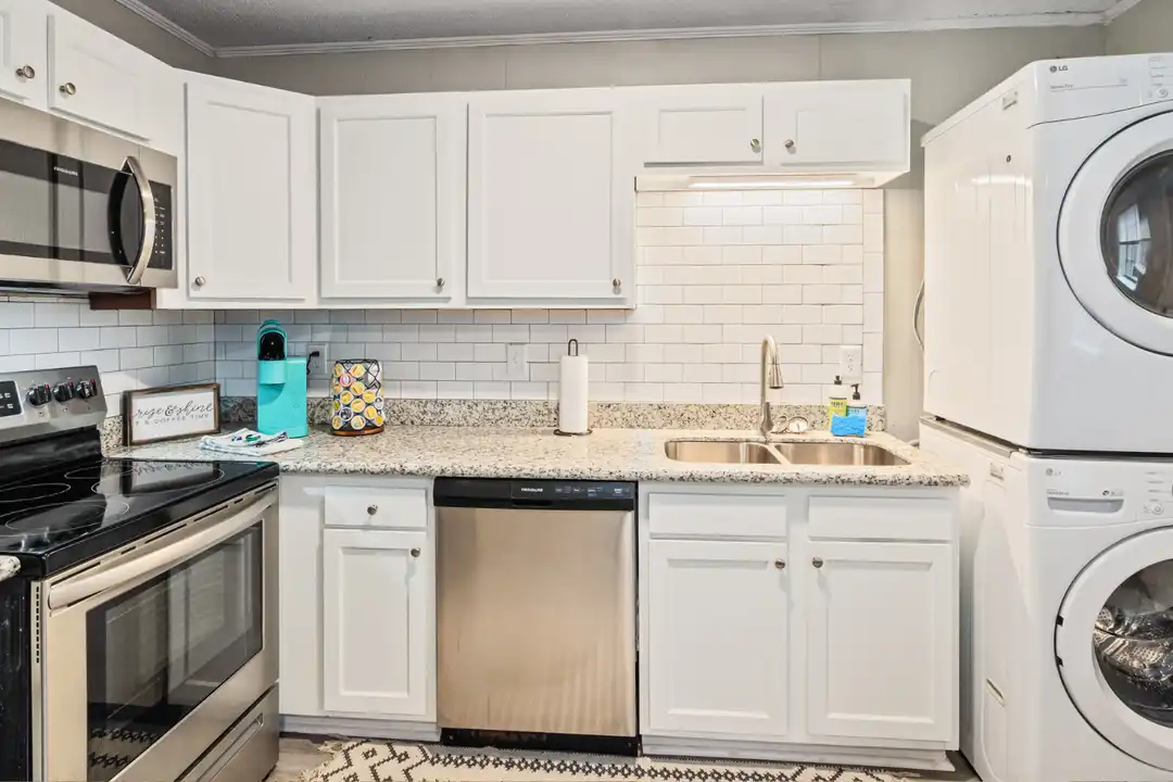 1160 Elmira St unit 5 – photo 1