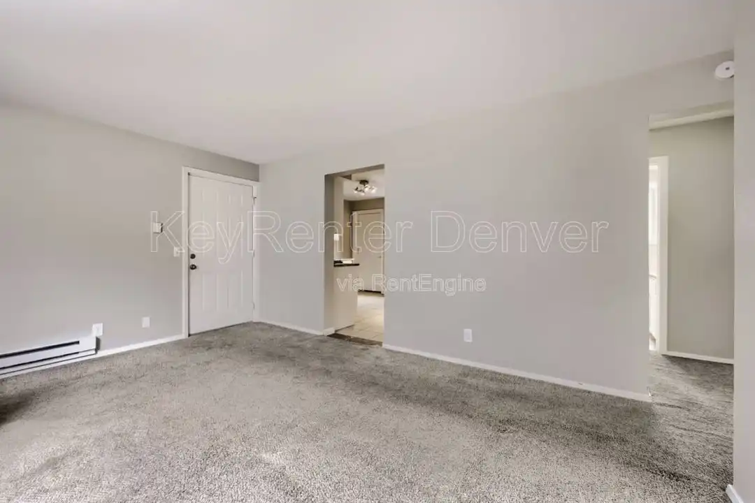 2445 Lawrence St unit D – pohled 4