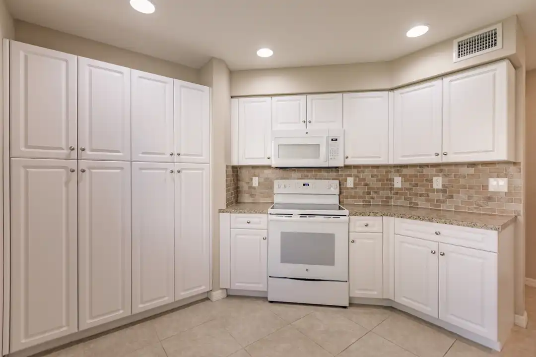 27490 Palmesta Circle unit 37 - View 4