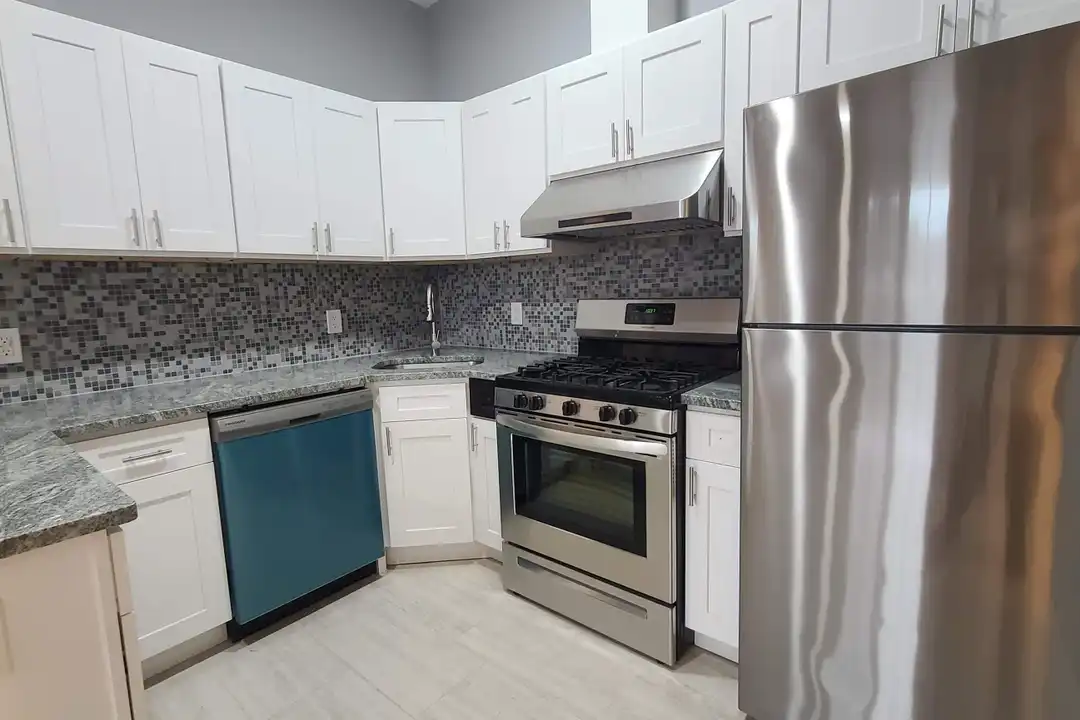 100 Griffith St #3L - View 4