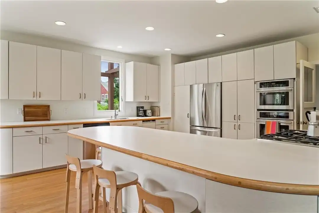 175 Ruggles Ave - More