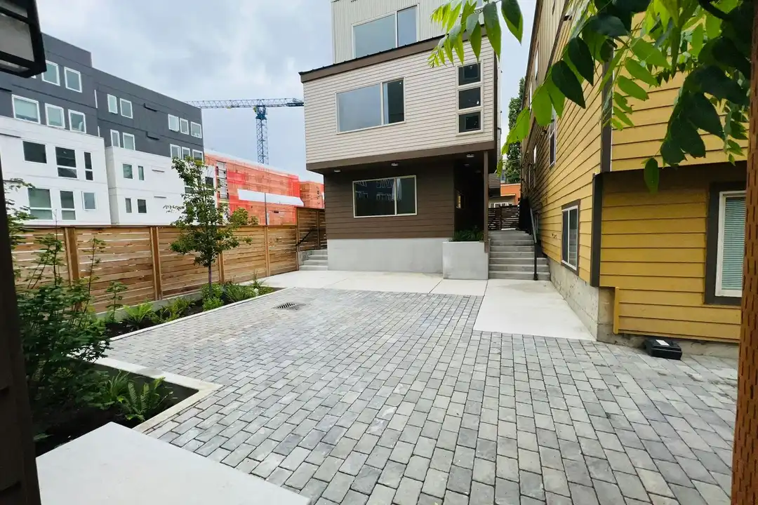 1613 S Lane St unit 33 – pohled 6