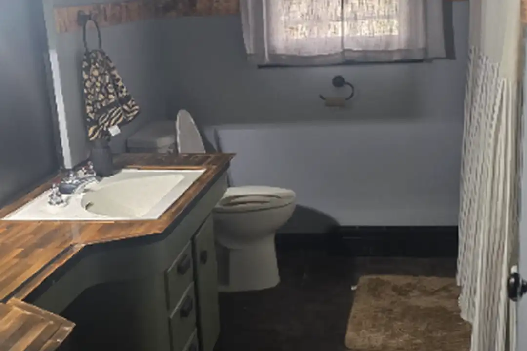 2061 Hunter Trail - Corning, IA | Rent.
