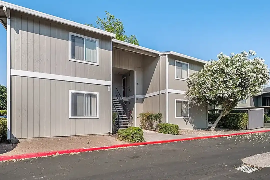Riverbank Apartments – photo 1